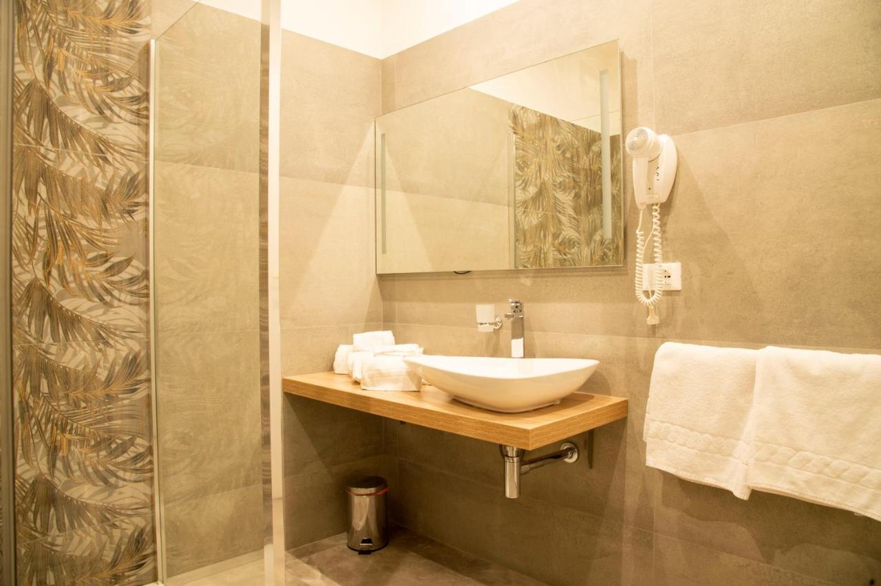 Domus Napoleone Hotel Roma Ngoại thất bức ảnh