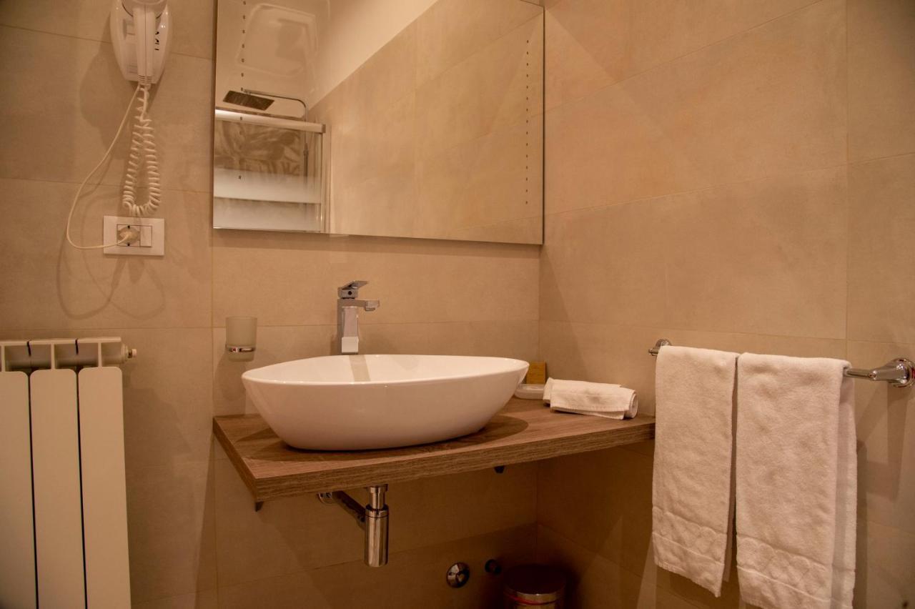 Domus Napoleone Hotel Roma Ngoại thất bức ảnh