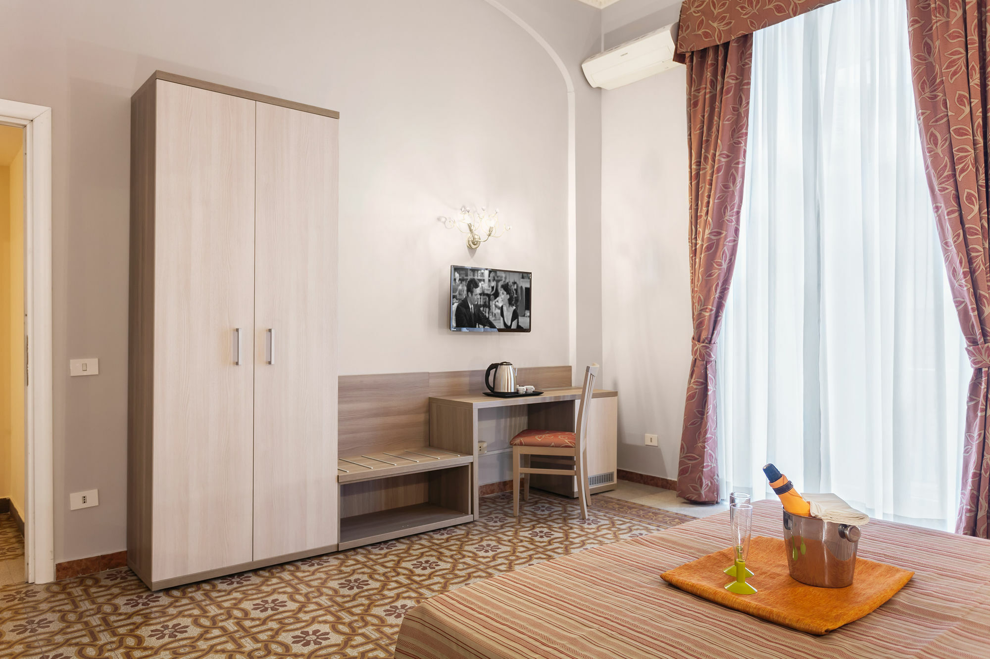 Domus Napoleone Hotel Roma Ngoại thất bức ảnh